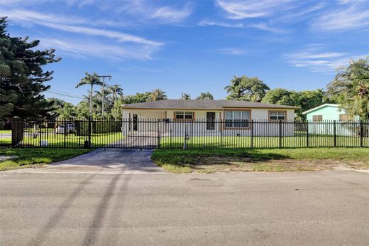 Villa in North Miami, Miami-Dade