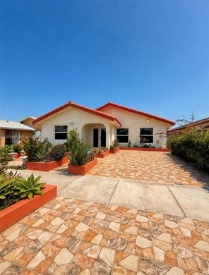 Villa in Miami Terrace Mobile Home, Miami-Dade