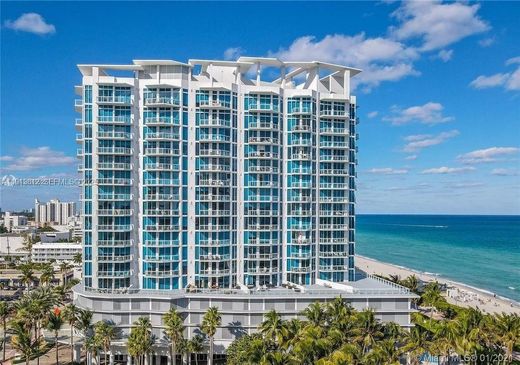 Residential complexes in Miami Beach, Miami-Dade