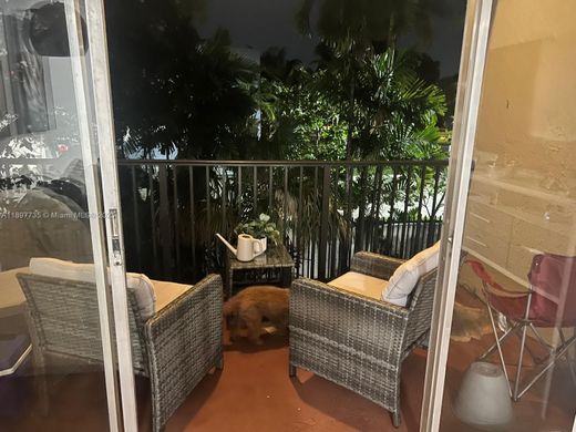 مجمع شقق ﻓﻲ ميامي، فلوريدا, Miami-Dade County