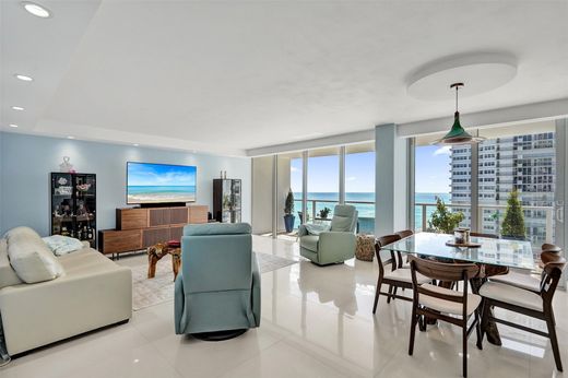 Residential complexes in Fort Lauderdale, Broward County