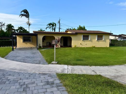 Villa a Hialeah, Miami-Dade County