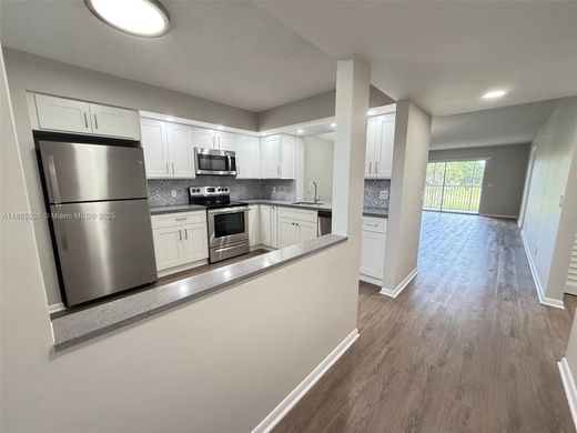 Complesso residenziale a Pembroke Pines, Broward County