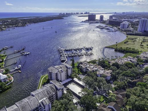 Residential complexes in North Palm Beach, Palm Beach
