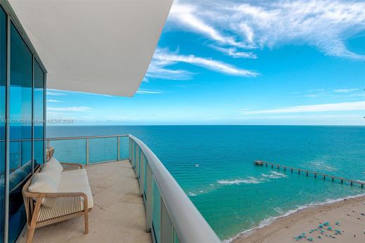 Sunny Isles Beach, Miami-Dade Countyのアパートメント・コンプレックス