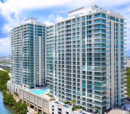 مجمع شقق ﻓﻲ Sunny Isles Beach, Miami-Dade County