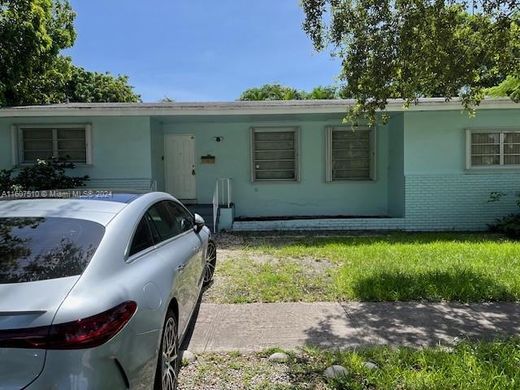 Villa en North Miami, Miami-Dade County