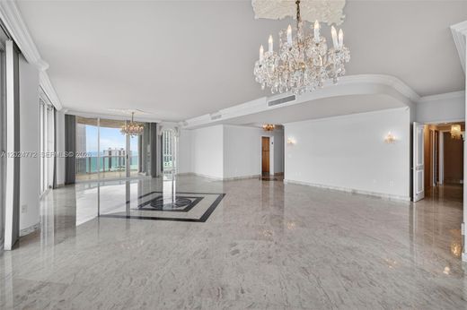 Жилой комплекс, Sunny Isles Beach, Miami-Dade County