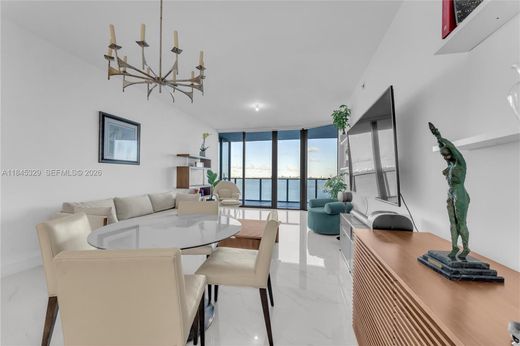 Kamienica w Miami, Miami-Dade County