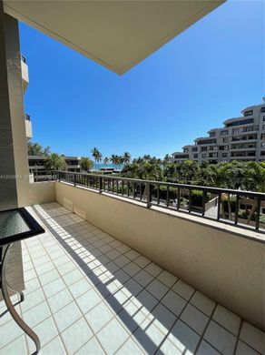 Residential complexes in Key Biscayne, Miami-Dade