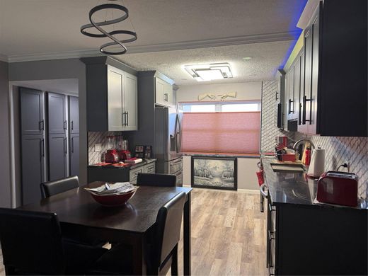 Residential complexes in Boca Raton, Palm Beach