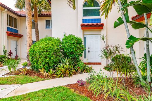 Residential complexes in Boca Raton, Palm Beach
