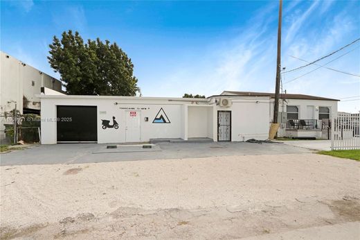 빌라 / Miami Heights Trailer Park, Miami-Dade County