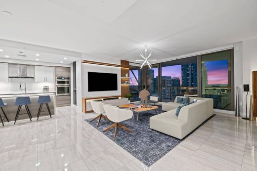 Residential complexes in Fort Lauderdale, Broward County