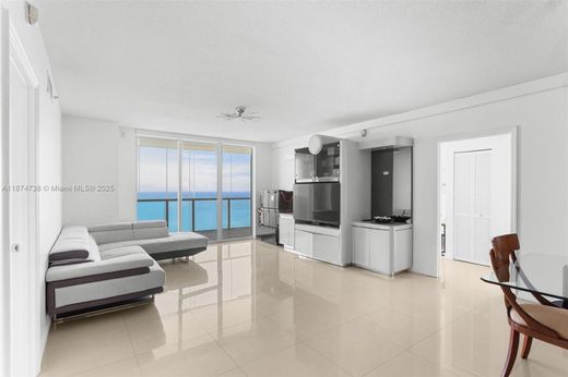 Residential complexes in Sunny Isles Beach, Miami-Dade