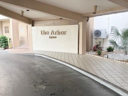 Edificio en Pembroke Pines, Broward County