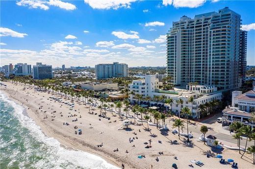 Residential complexes in Fort Lauderdale, Broward County