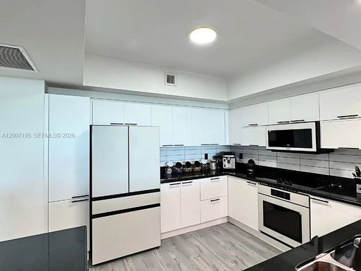 Residential complexes in North Miami, Miami-Dade