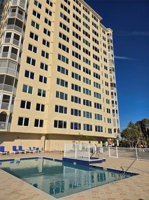 Appartementencomplex in Anglers Paradise of Bonita Springs Mobile Home Park, Lee County