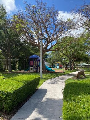 Residential complexes in North Miami, Miami-Dade