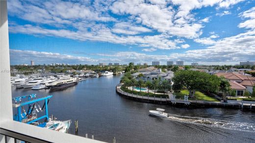 Deerfield Beach, Broward Countyのアパートメント・コンプレックス