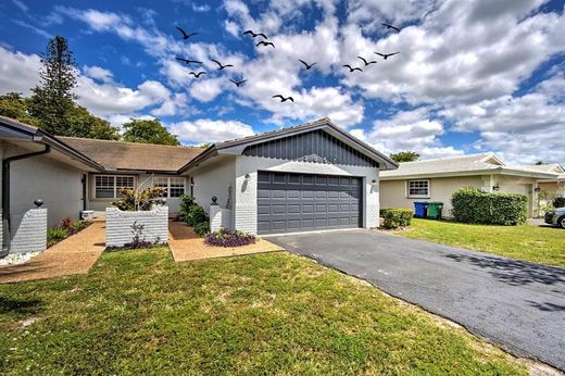 Villa in Coral Springs, Broward County