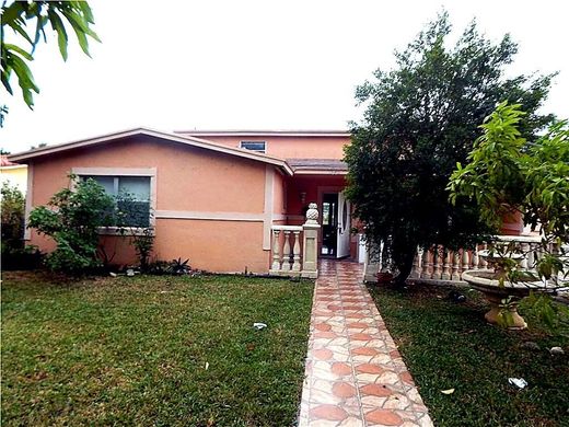 Willa w Lauderdale Lakes, Broward County