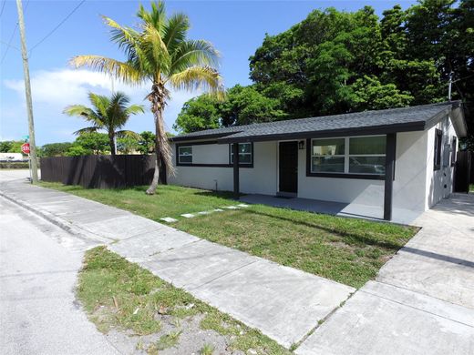 Villa in Deerfield Beach, Broward County
