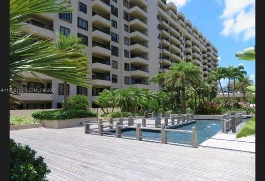 Residential complexes in Key Biscayne, Miami-Dade