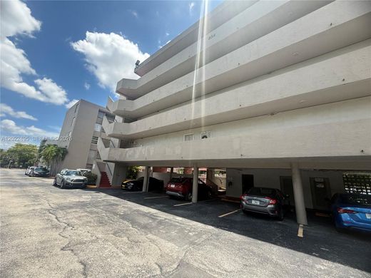 Residential complexes in Miami, Miami-Dade