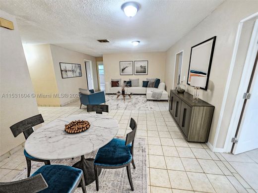Villa in Margate Estates, Broward County