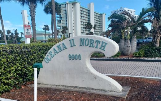 Residential complexes in Jensen Beach, Martin County