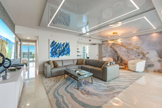 Residential complexes in Hollywood, Broward County