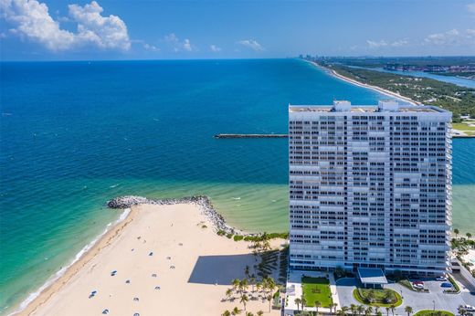 Residential complexes in Fort Lauderdale, Broward County