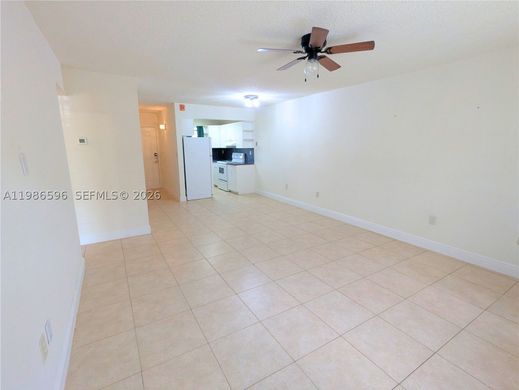 Wohnkomplexe in Opa-locka North  (historical), Miami-Dade County