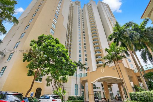 Komplex apartman Aventura, Miami-Dade County
