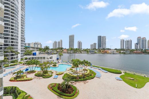 Жилой комплекс, Aventura, Miami-Dade County