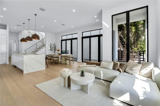 Villa Doral, Miami-Dade County