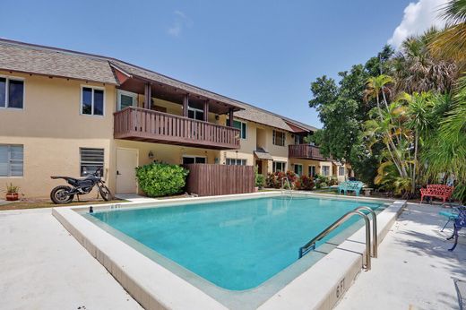 Residential complexes in North Palm Beach, Palm Beach