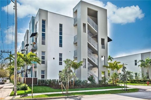 Residential complexes in Oakland Park, Broward County