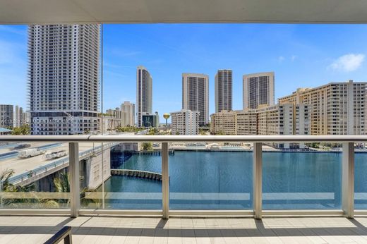 Wohnkomplexe in Hallandale Beach, Broward County