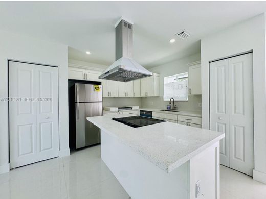 Townhouse in Miami Heights Trailer Park, Miami-Dade