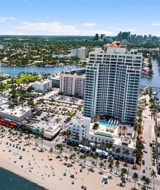 Residential complexes in Fort Lauderdale, Broward County