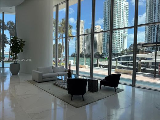 Kamienica w Miami, Miami-Dade County