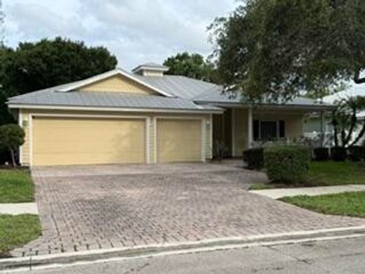 Villa Aventura, Miami-Dade County