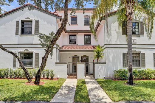 Residential complexes in Pembroke Pines, Broward County