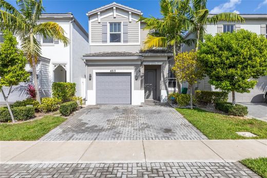 Willa w Tamarac, Broward County