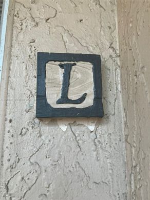 Residential complexes in Deerfield Beach, Broward County