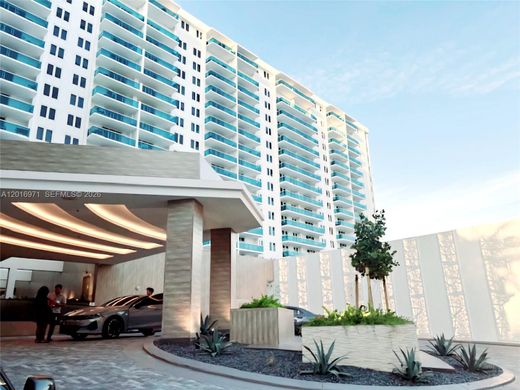 Residential complexes in Miami Beach, Miami-Dade