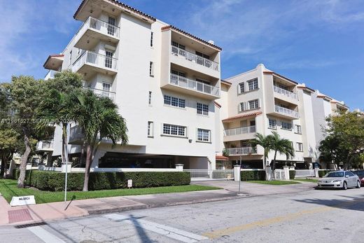 Wohnkomplexe in Coral Gables, Miami-Dade County